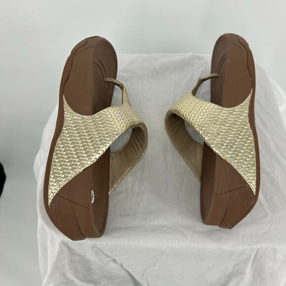 Womens Gold Metallic FitFlop Chunky Platform Slip On Thong Sandals Sz 8M 407-308 - Picture 3 of 7